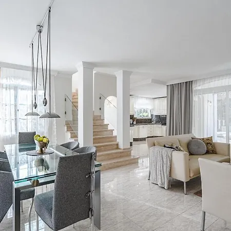 Luxury El Duque *