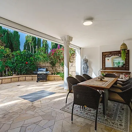 Luxury El Duque Daire *