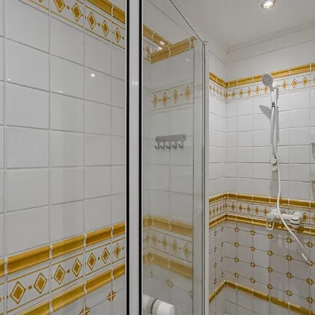Luxury El Duque Daire