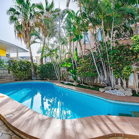 Luxury El Duque Apartment *