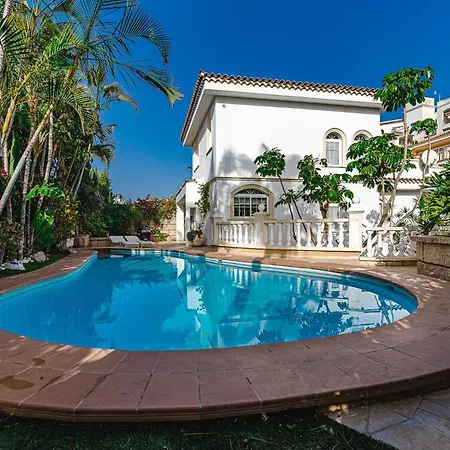 Luxury El Duque