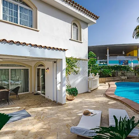 Luxury El Duque *