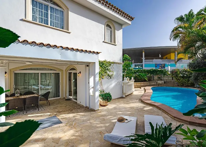 Luxury El Duque *