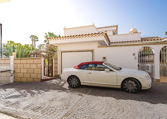 Luxury El Duque 아데제