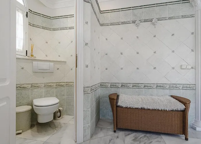 Luxury El Duque * 아데제