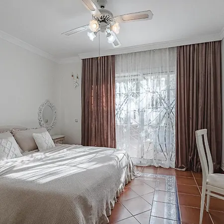 Luxury El Duque Costa Adeje (Tenerife)